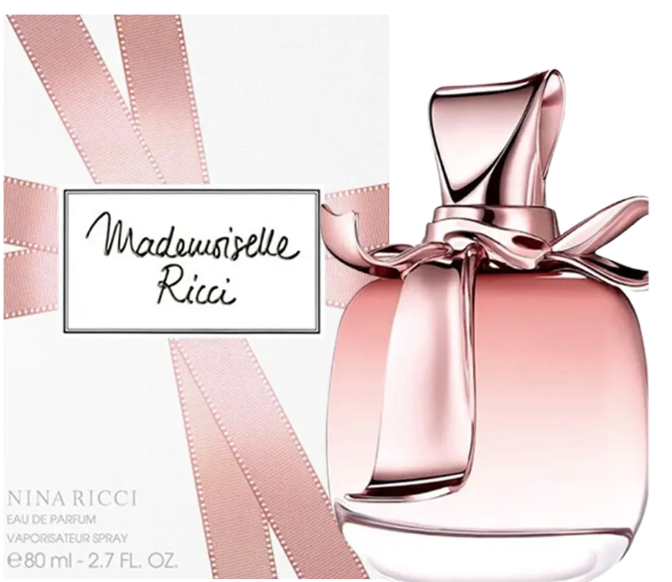 Mademoiselle Ricci — роза с прохладной тенью