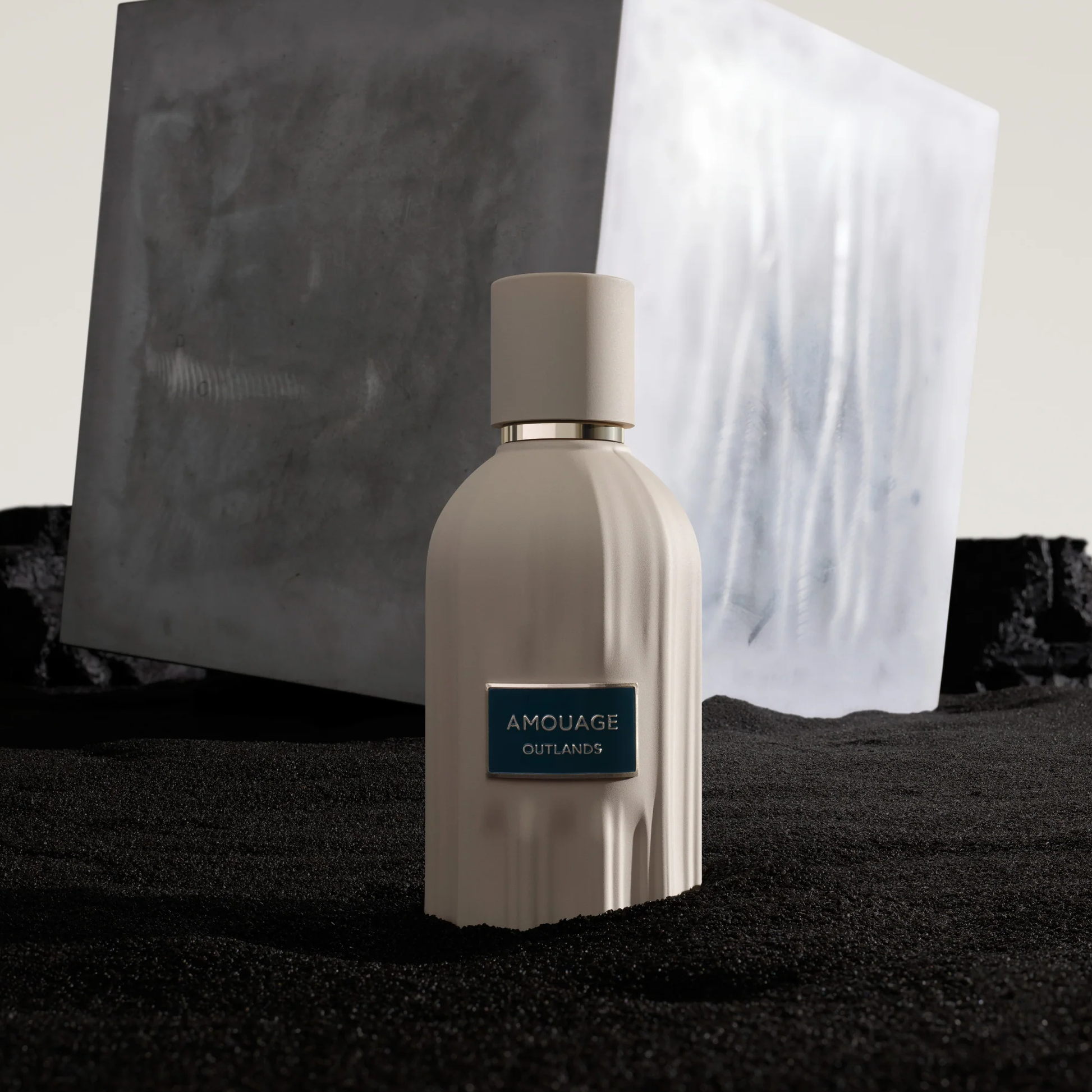 Amouage Outlands